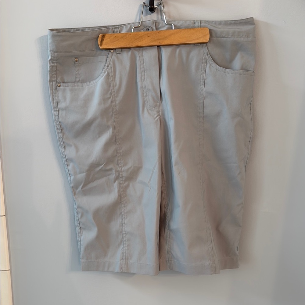 Gray Bermuda Shorts with Tailored Cut and Belt Loops
